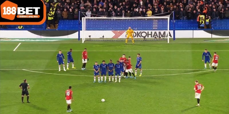 Đá phạt bóng đá là gì và thông tin quan trọng bạn cần biết 2 Có nhiều hình thức dẫn đến đá phạt trực tiếp từ các vị trí khác nhau